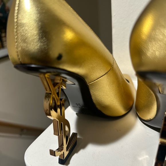 Saint Laurent Opyum Pointed Toe Pumps in gold - Picture 4 of 8